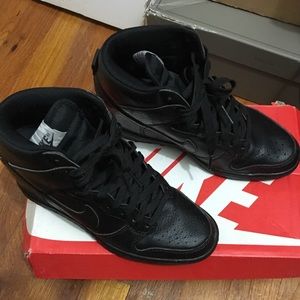 Black Nike Women’s Dunk Sky Hi